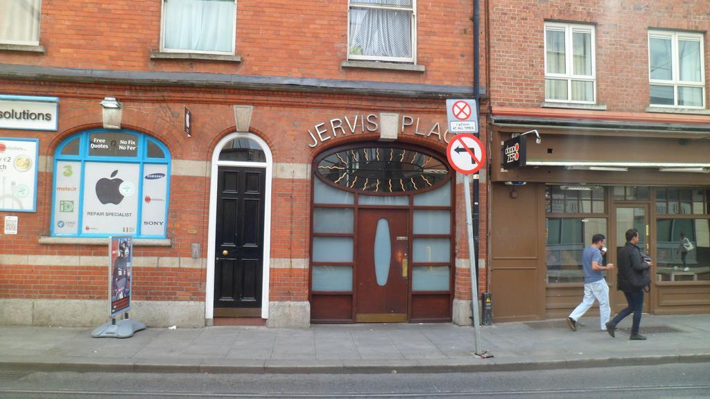 Inn On The Liffey Guesthouse Dublin Exteriör bild